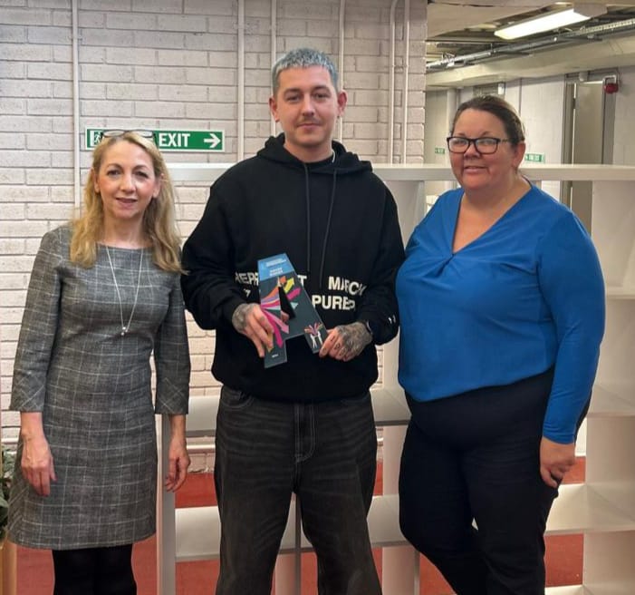 Aprentice of the year Philip McDonagh Lambe pictured with CDCFE Principal Patricia O'Brien Brennan (L) and Deputy Principal Aine Daly